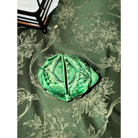 McCoy Vintage Cabbage Salt and Pepper Shakers - Picture 2 of 5